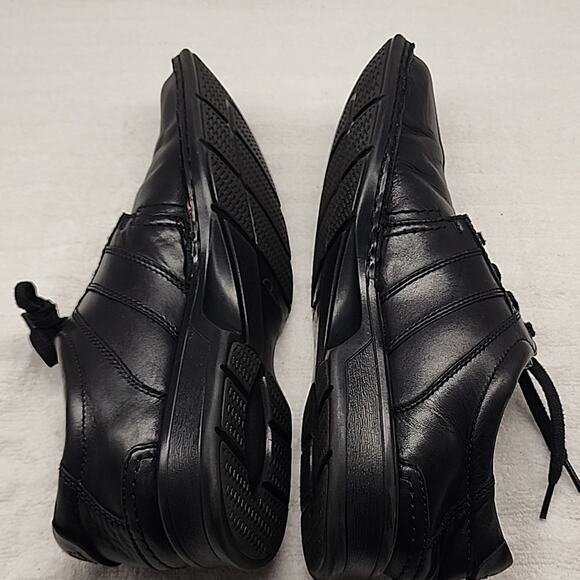 CLARKS TOUAREG VIBE BLACK LEATHER OXFORDS MENS 12 M GUC MADE IN INDIA - Picture 8 of 16